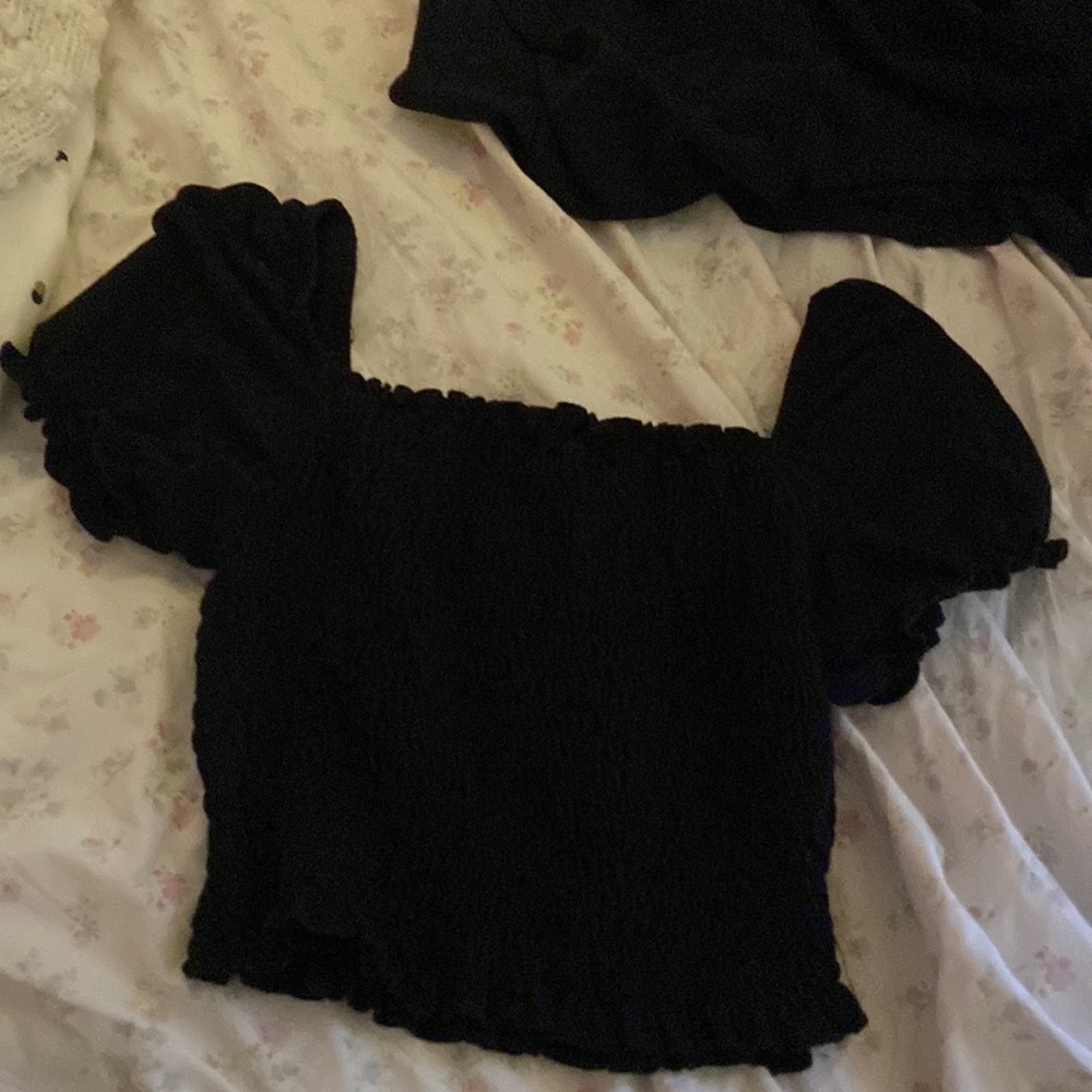 black crop top